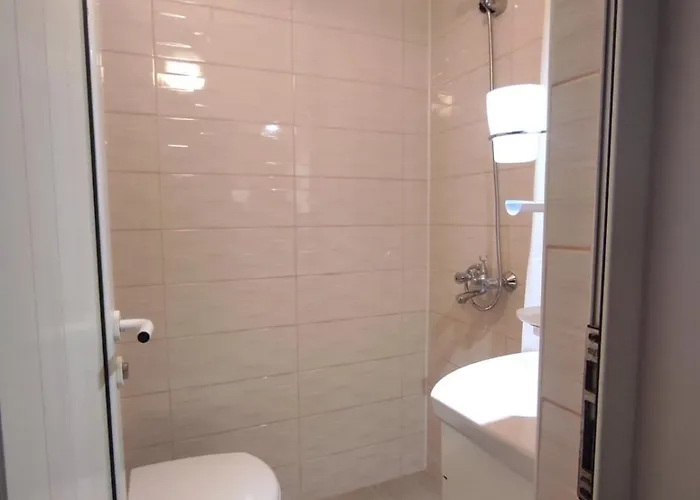 Séjour chez l'habitant Two-room In The Center